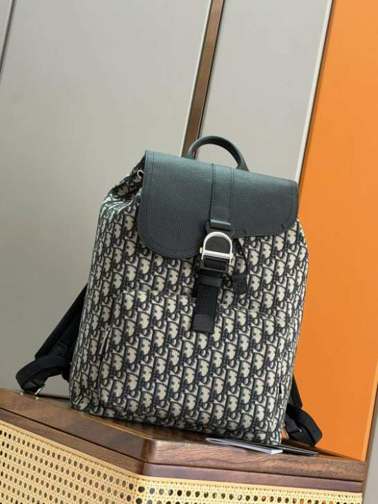Picture of Dior Mens Bags _SKUfw239332256fw
